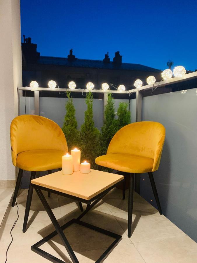 Aleksandra 3 - Yellow Apartment